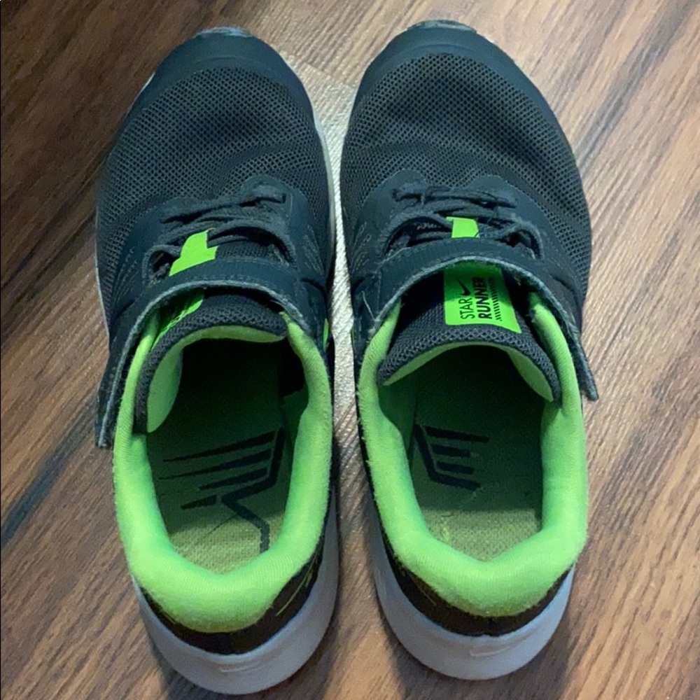 Nike star runner